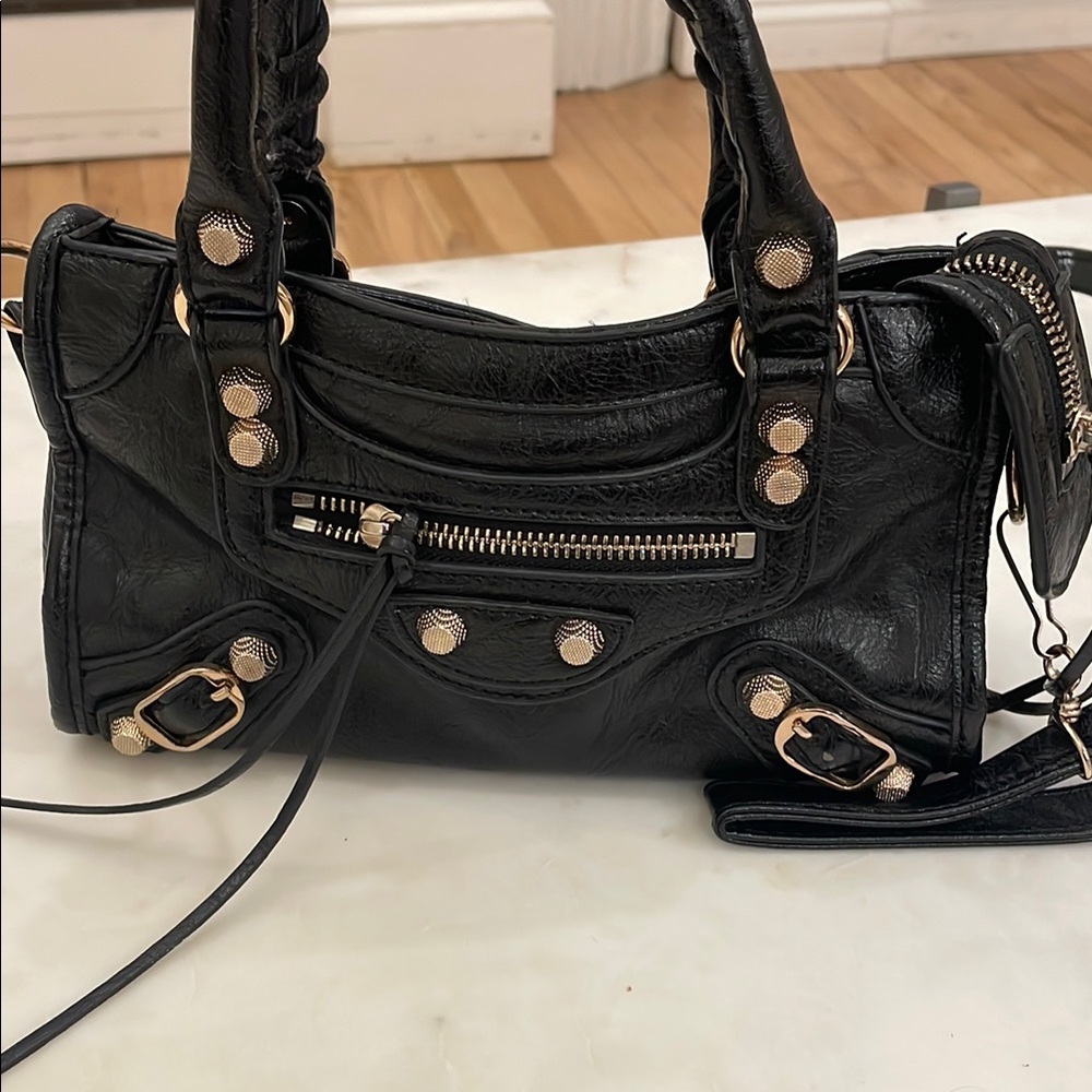 City Inspired Black Crossbody Handbag